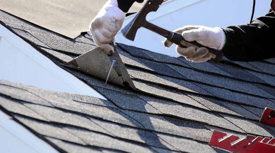 Professional residential roofers in Elsmore, KS